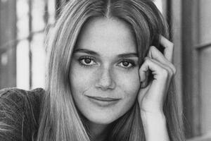 Peggy Lipton nude 12
