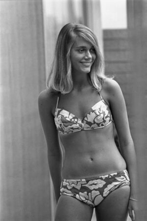 Peggy Lipton nude 8