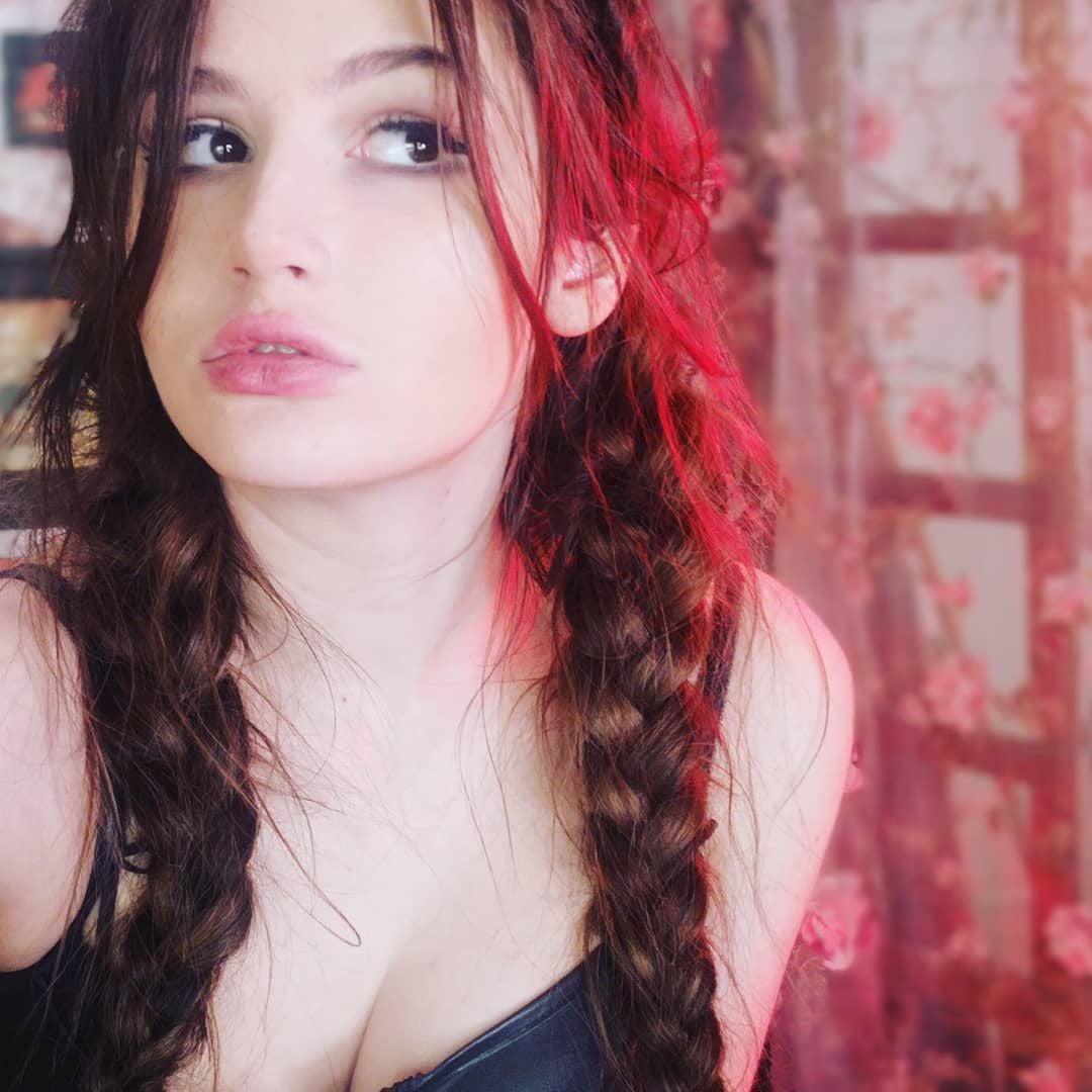 Pelagea ASMR nude 5