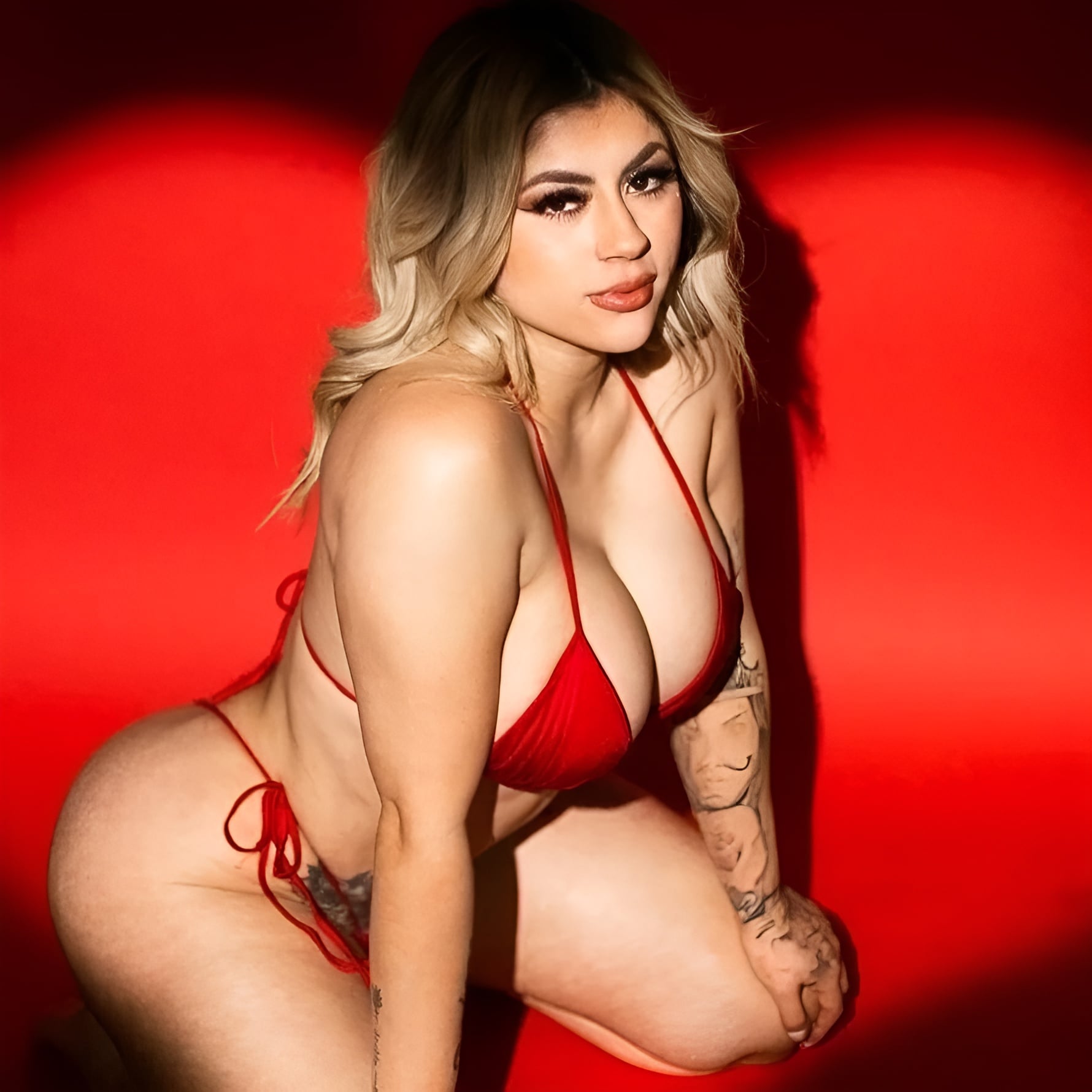 Perla Sollozo nude 10