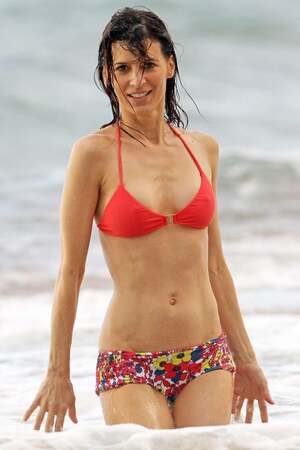 Perrey Reeves nude 3