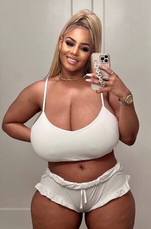 Persephanii nude 3