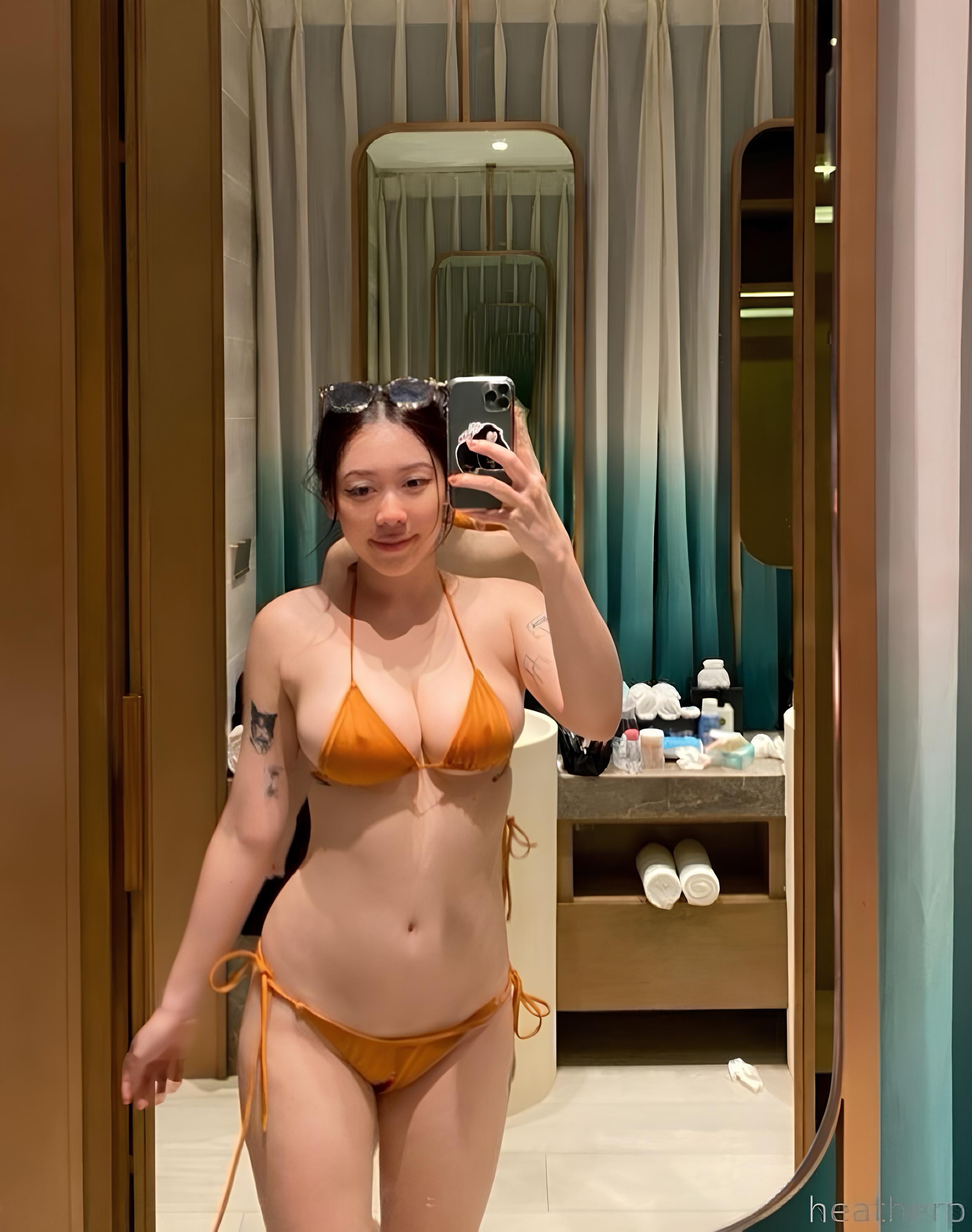 Phi Hong Ha nude 9