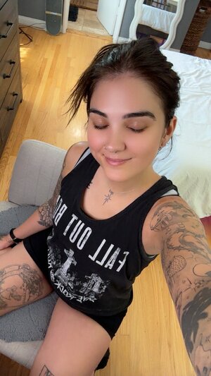 Pho Suicide nude 12