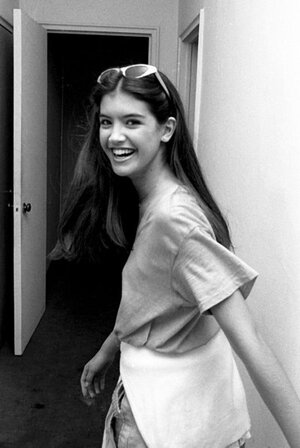 Phoebe Cates nude 6