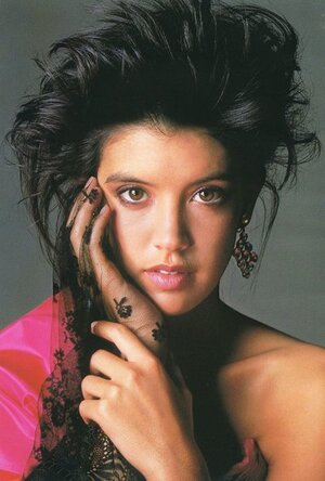 Phoebe Cates nude 9