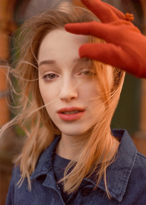 Phoebe Dynevor nude 5