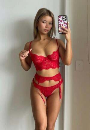 Phoebe Yui nude 8