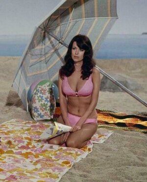Phyllis Davis nude 3