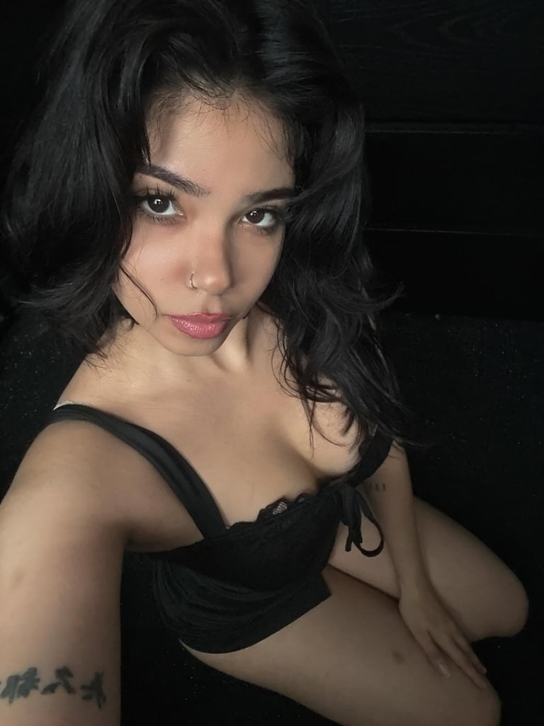 Pixieonyxxx nude 3