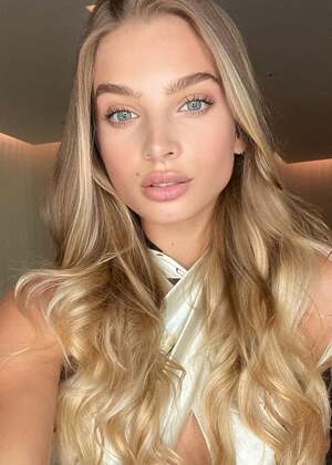 Polina Ross nude 11