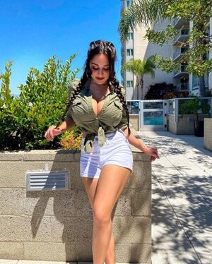 Ponsee Saa nude 4