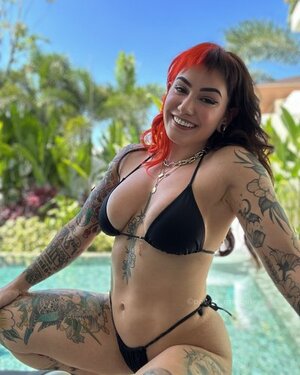 Power Midget nude 4