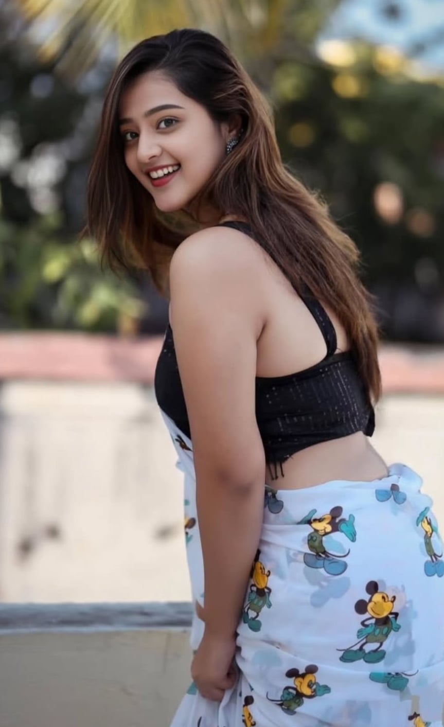 Pracchi Singh nude 6