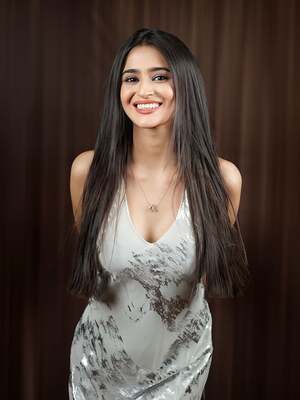 Prakriti Pavani nude 5