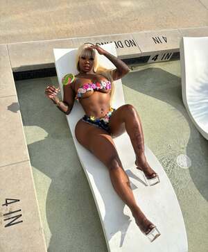 Prettii Paaiid nude 9