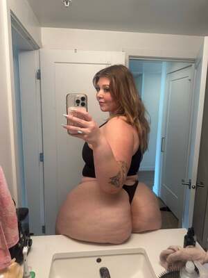 Princess Pear nude 6