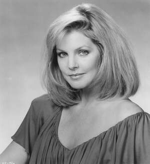 Priscilla Presley nude 8