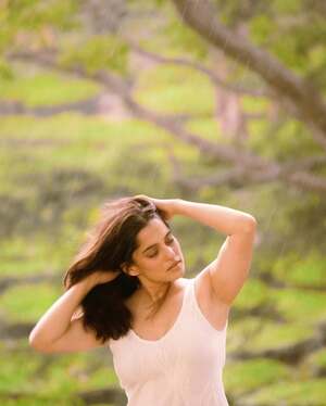 Priya Bapat nude 11