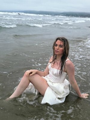 QTCinderella nude 12