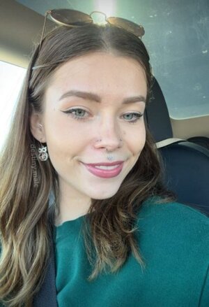 Queen Egirl nude 3