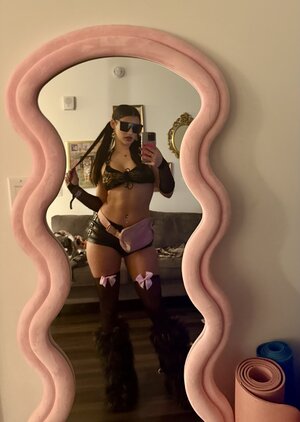 Queen Sarah nude 11