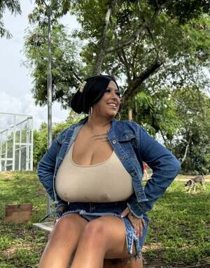 Queenofmilk nude 8