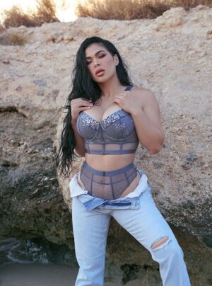 Rachael Ostovich nude 4