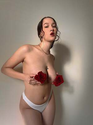Rachel Hanna nude 7