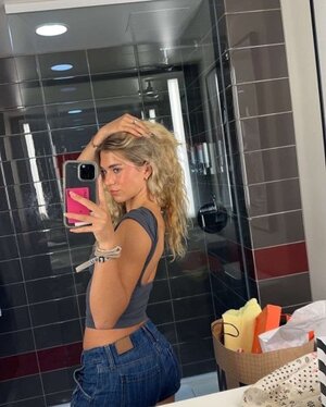 Rachel Mann nude 11