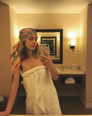 Rachel Skarsten nude 10