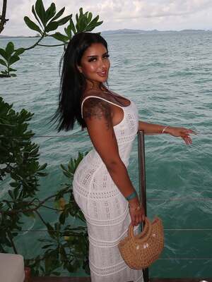Raghad Hussain nude 3