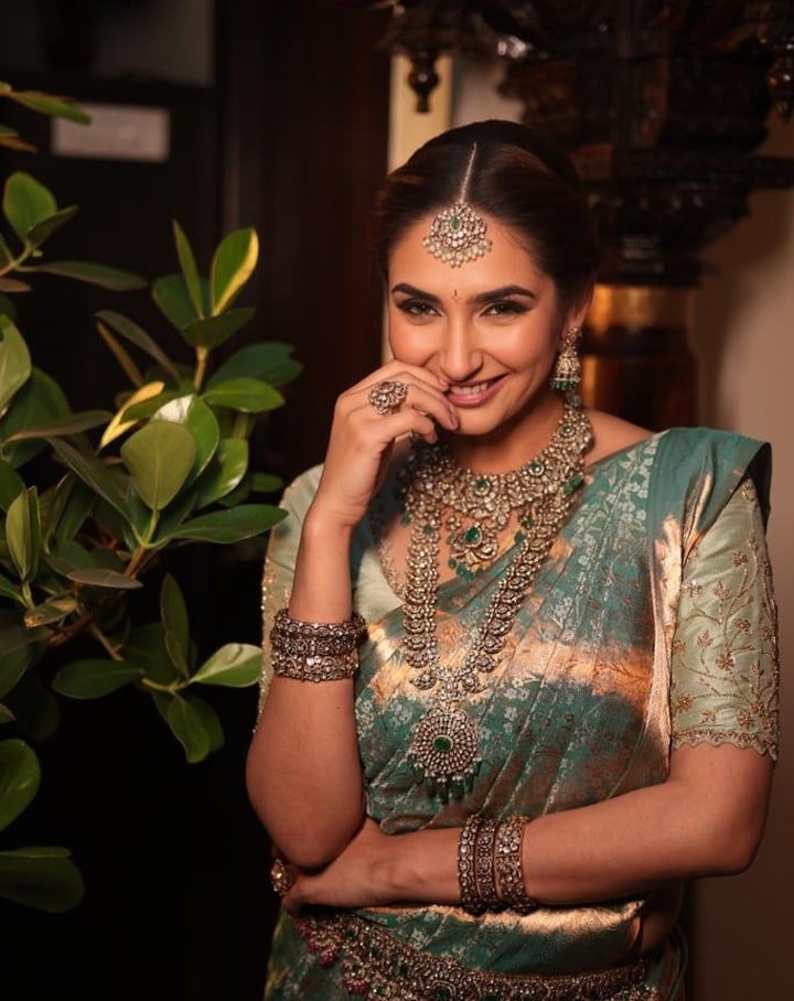 Ragini Dwivedi nude 10