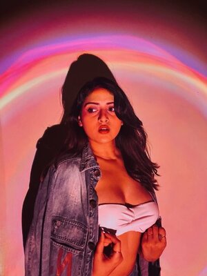Rashu Dobriyal nude 10