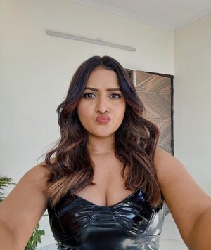 Rashu Dobriyal nude 12