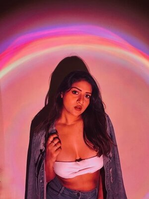 Rashu Dobriyal nude 9