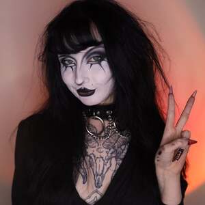 Raven Alternative nude 9