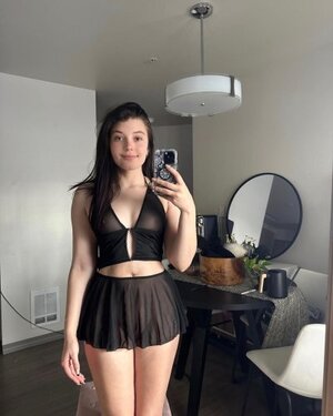 Raye Roze nude 4