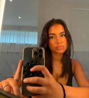 Rebecca Parziale nude 12