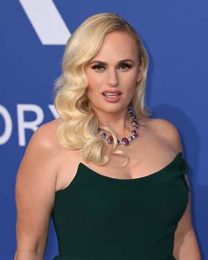 Rebel Wilson nude 8