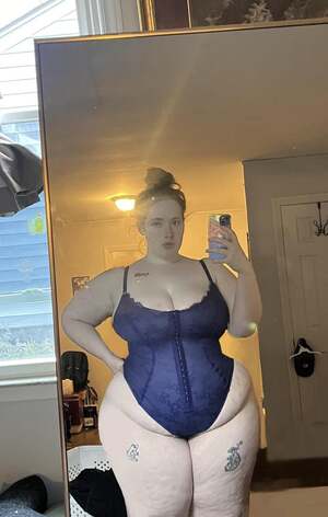 RedheadedHoneyDoll nude 10