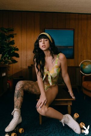 Reed Suicide nude 3