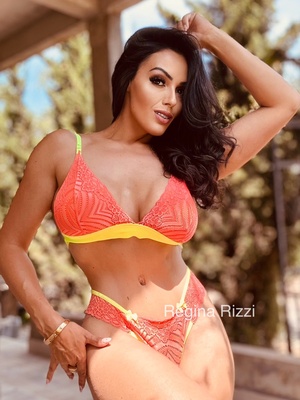 Regina Rizzi nude 3