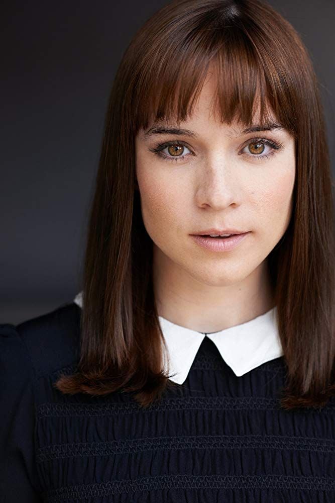 Renee Felice Smith nude 5