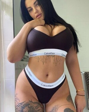 Renee Gracie nude 1