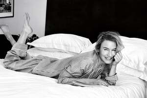 Renee Zellweger nude 9