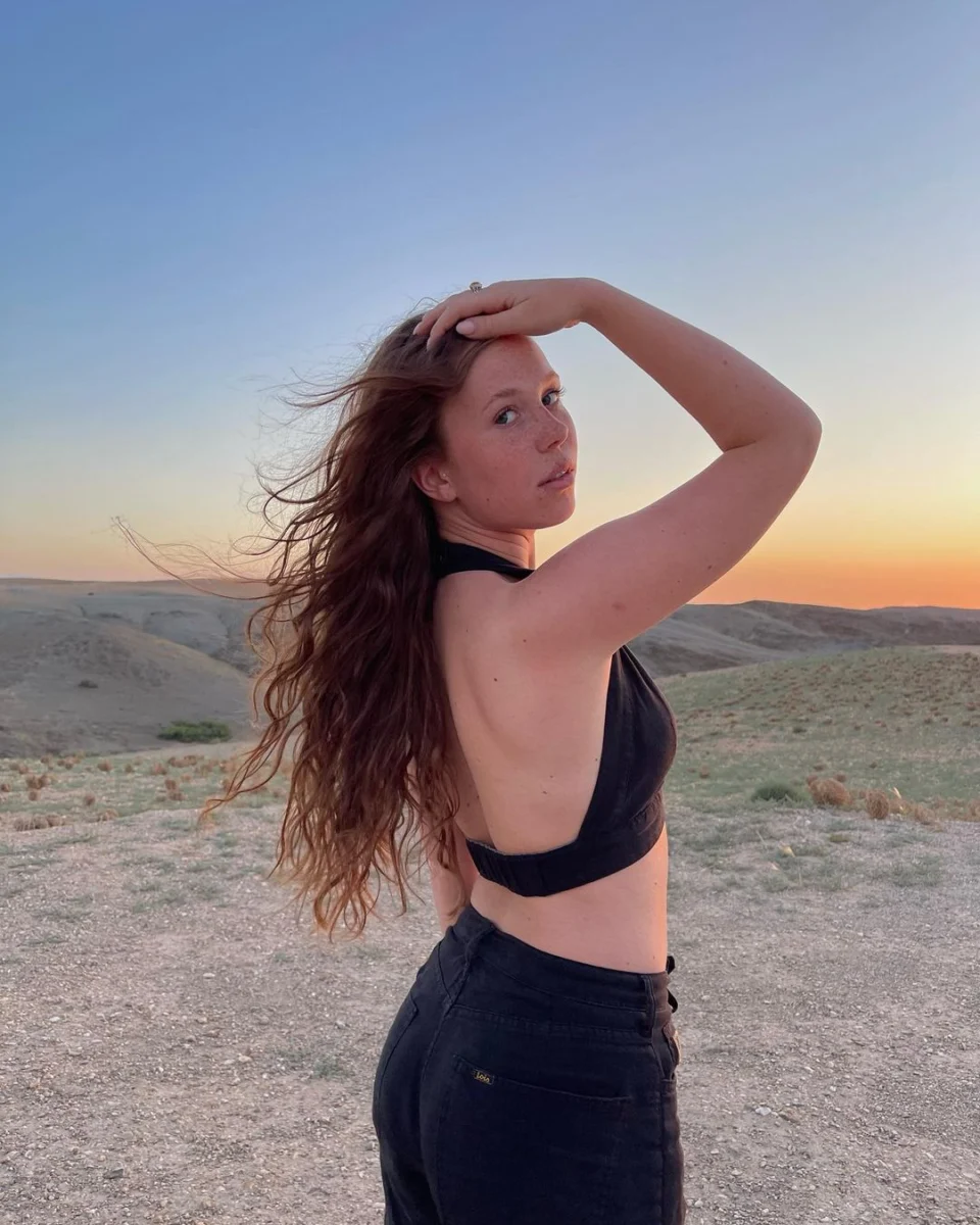Rhode Kok nude 3
