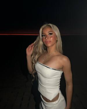 Ria Bose nude 10