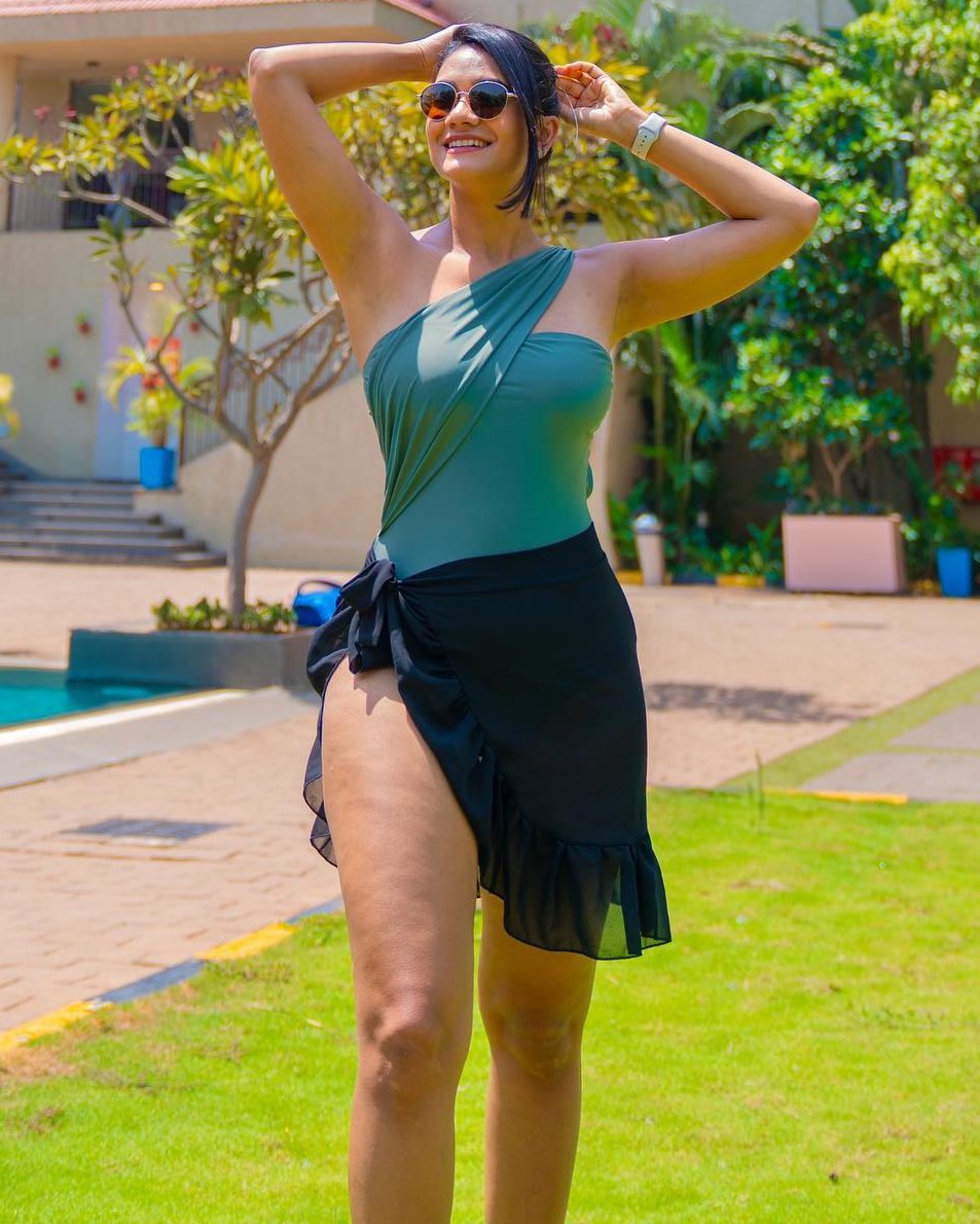 Richi Shah nude 3