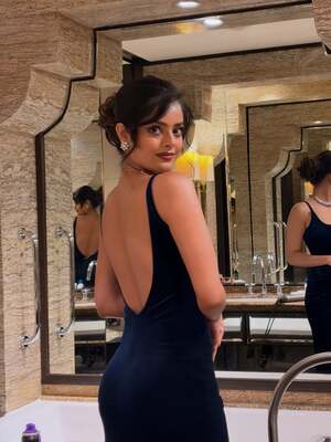 Riddhi Kumar nude 4